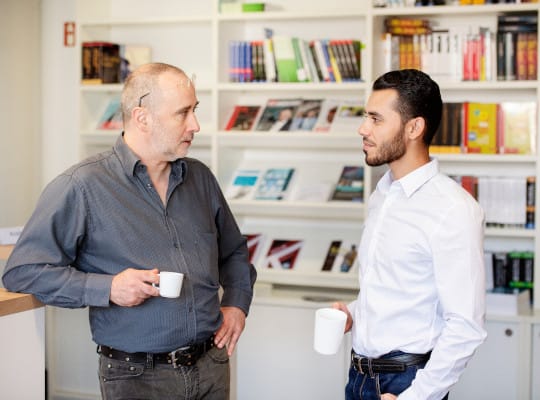 Präsenzbibliothek  mit 500+ Fachbüchern 